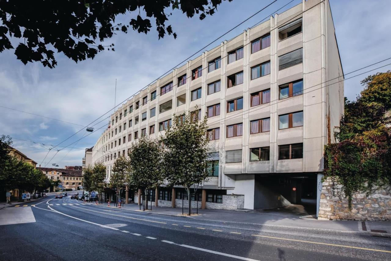 Neuchatel City Hotel Екстериор снимка