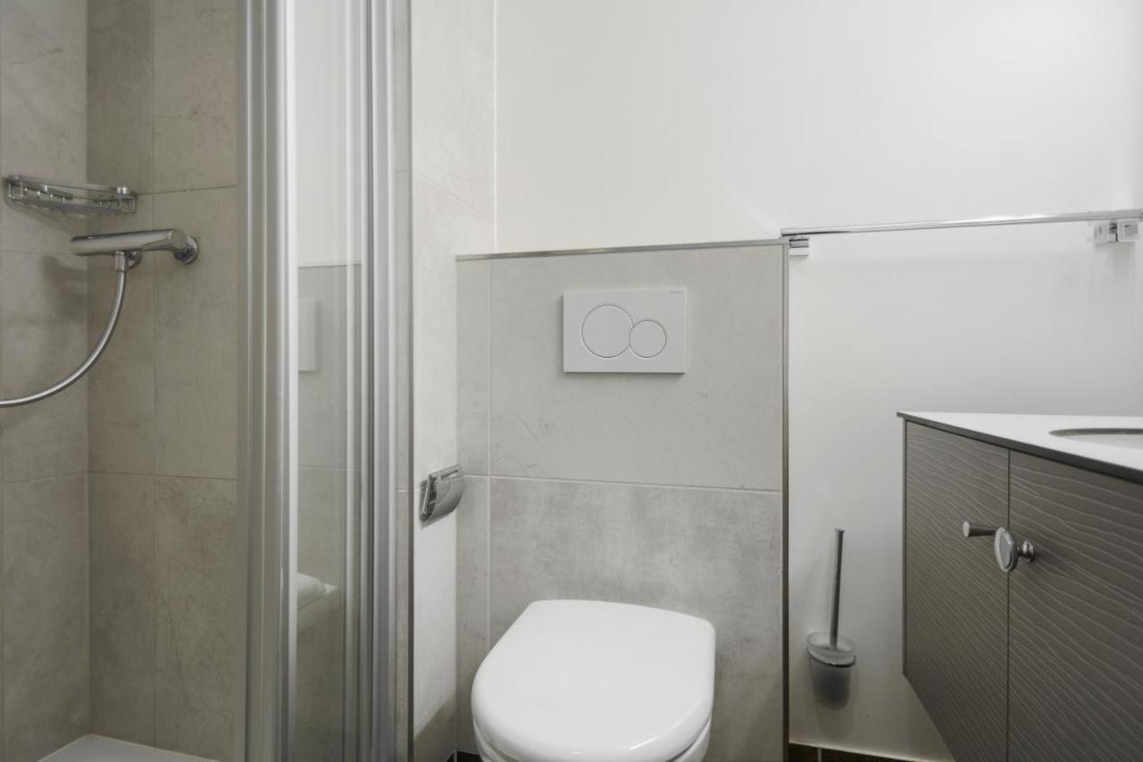 Neuchatel City Hotel Екстериор снимка
