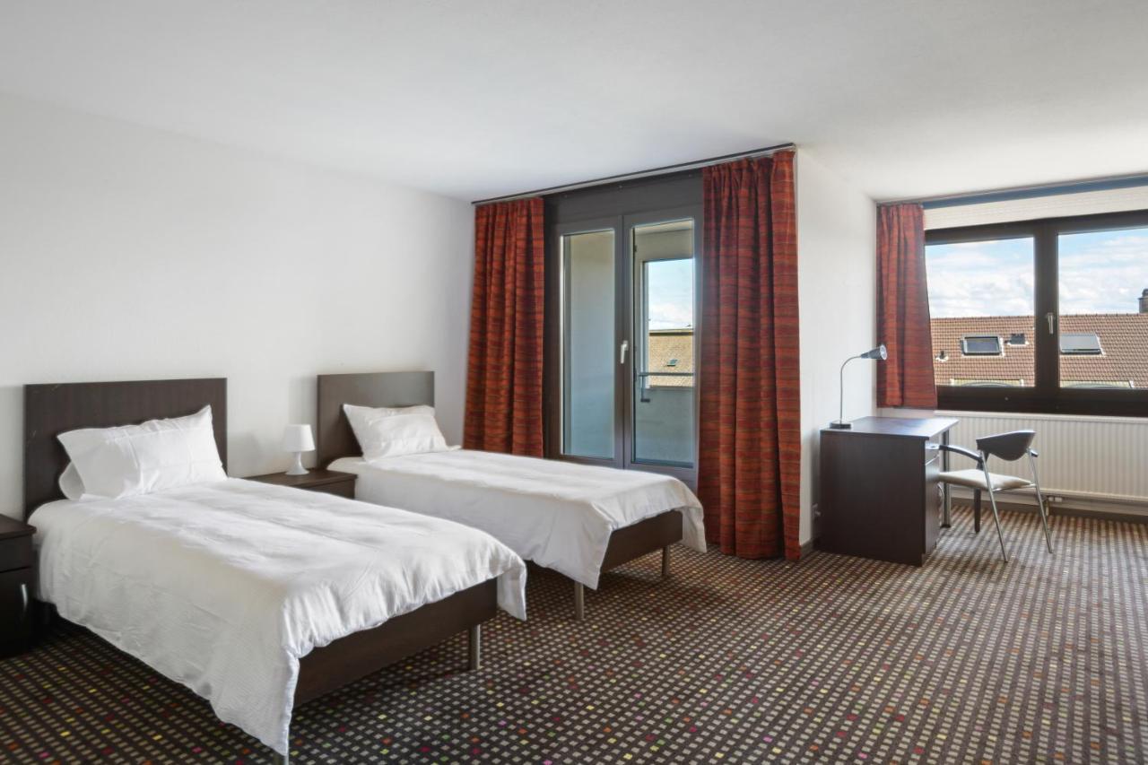 Neuchatel City Hotel Екстериор снимка
