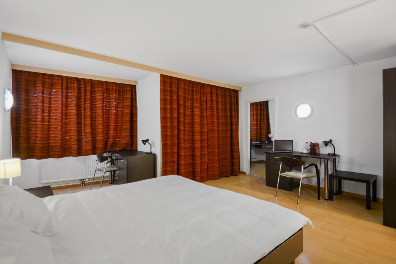 Neuchatel City Hotel Екстериор снимка