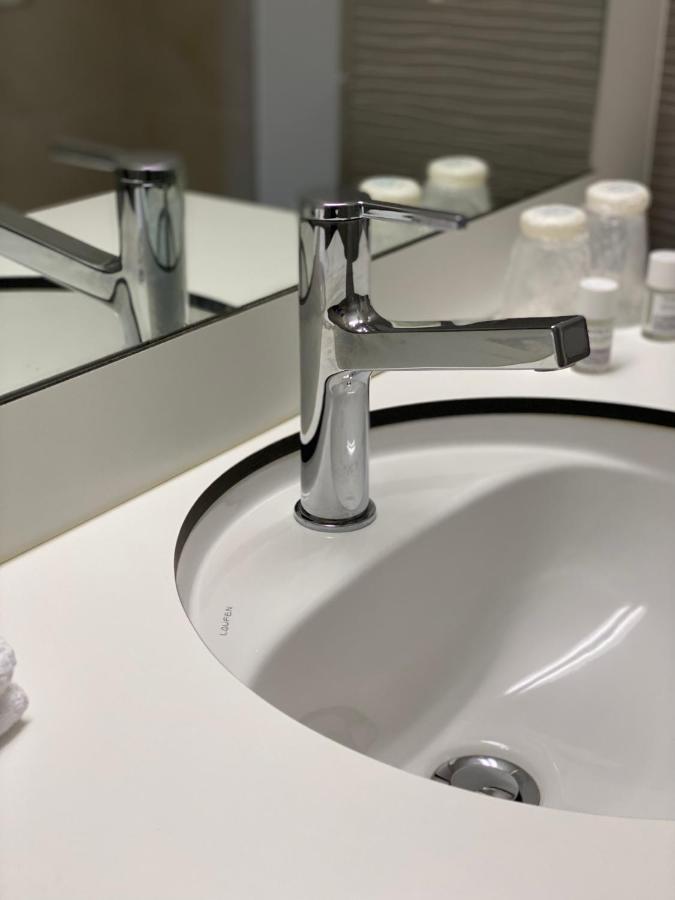 Neuchatel City Hotel Екстериор снимка