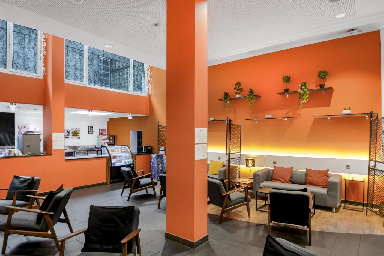 Neuchatel City Hotel Екстериор снимка